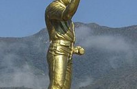 200px-Enrique_Parada_en_Camiri.jpg