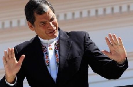 Correa-manos-arriba-e1372639561895-320x191.jpg