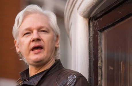 assange foto.jpg