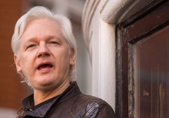 assange foto.jpg